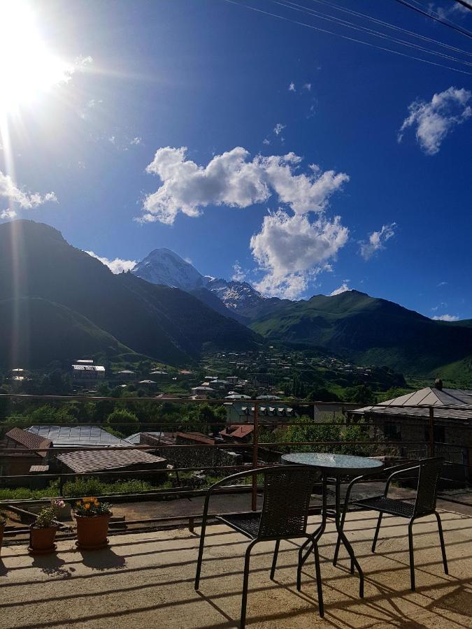 Guest House On V. Pshavela 50 Kazbegi Exterior photo