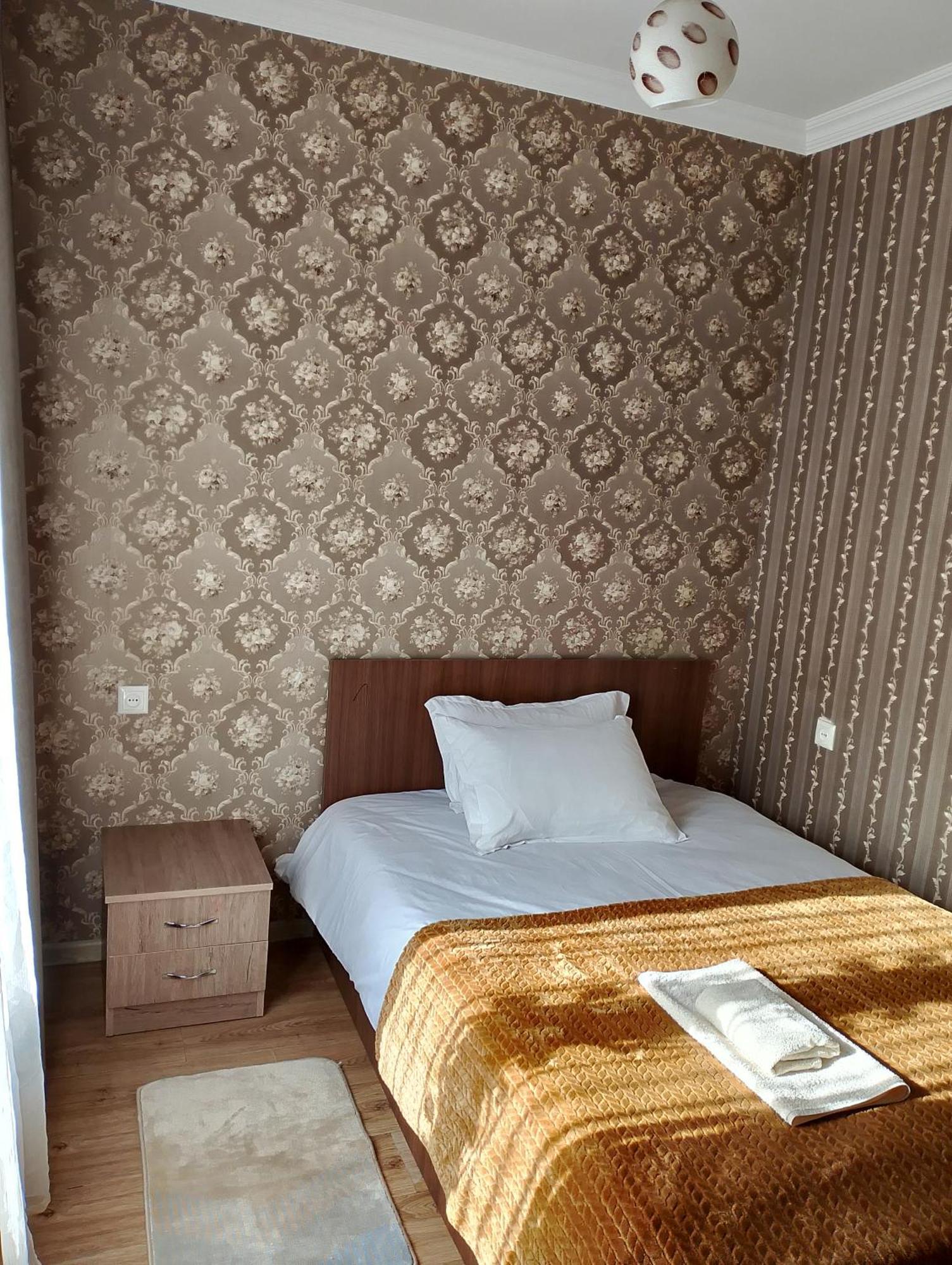 Guest House On V. Pshavela 50 Kazbegi Exterior photo